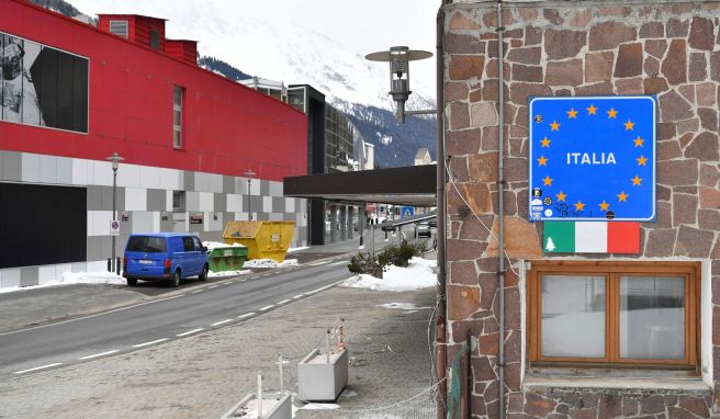 Auch für Geimpfte  Italien: Corona-Testpflicht für Einreisende aus EU-Ausland