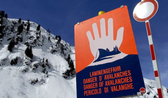 In Österreich besteht mancherorts Lawinengefahr. Vor allem oberhalb von 2200 Metern könnten leicht Schneebretter abgehen.