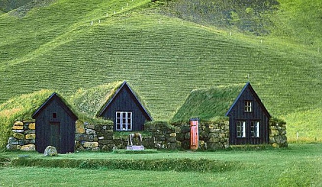 Island, die geheimnisvolle und traumverlore Insel unter dem weiten, hohen Himmel