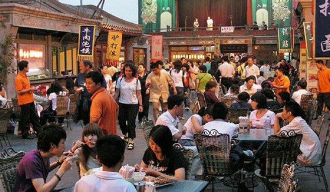 Schlemmen in Peking und auf Straßen- und Nachtmärkten Exotisches kosten