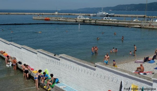 Italien  Der getrennte Badestrand von Triest