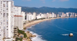 Acapulco zählt zu den touristischen Ballungszentren in Mexiko. Der Drogenkrieg findet anderorts statt.