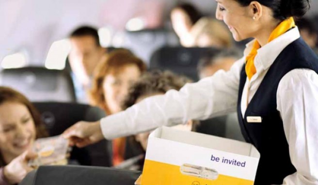 REISE & PREISE weitere Infos zu Test Ferienflieger: Bordservice und Sitzkomfort im Test