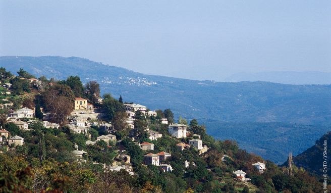 Die Gegend ist ein Wanderrevier - mittendrin das Bergdorf Milies.