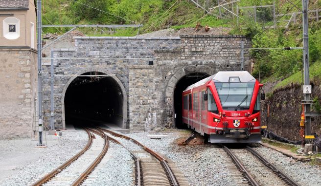 Schweizer Schmalspurbahn Moderner und sicherer: Neuer Albulatunnel in Betrieb