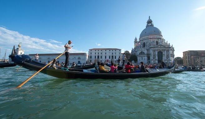 Tourismusforscher im Interview Helfen Eintrittsgelder gegen Massentourismus?