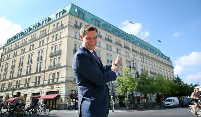 Michael Sorgenfrey ist der Direktor des Hotel Adlon.