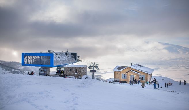 Neue Seilbahn Skifahren im Kaukasus: Gebiet in Armenien wächst