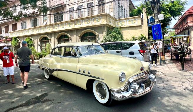 Buick-Tour auf den Philippinen Im Oldtimer durch das alte Manila