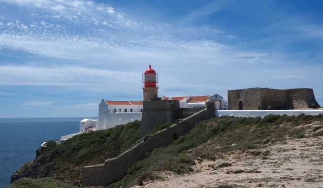 Markiert den südwestlichsten Punkt Europas: der Leuchtturm am Cabo de São Vicente.