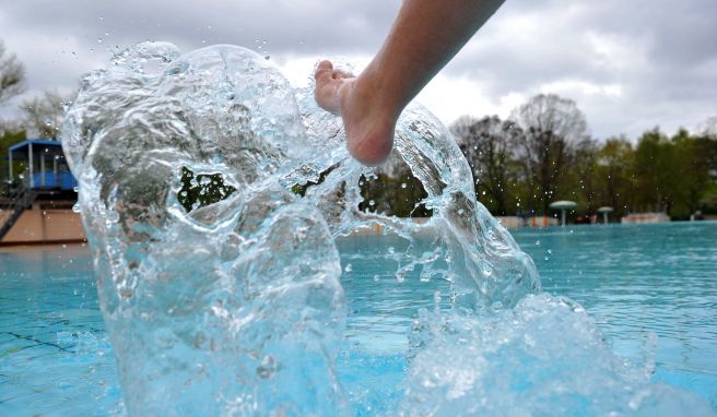 Das Kreuzberger Prinzenbad bleibt auch im Oktober teilweise geöffnet.