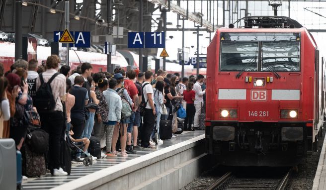 Laut Mitteilung der Deutschen Bahn waren im Regionalverkehr 88,5 Prozent der Züge im Juni pünktlich. 