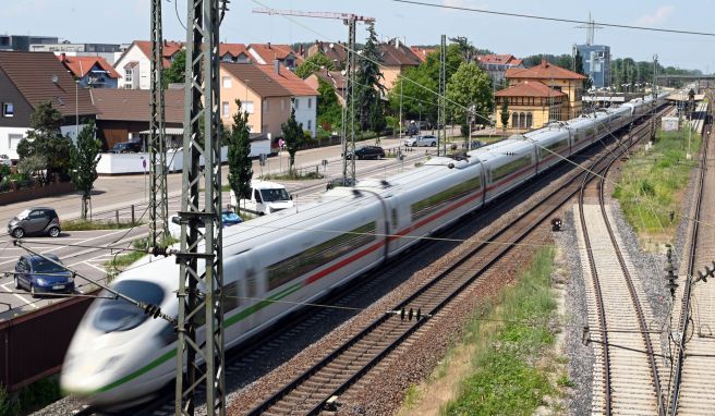 Wegen der geplanten Grundsanierung des Schienennetzes müssen sich Bahngäste in den kommenden Jahren auf Sperrungen einstellen.