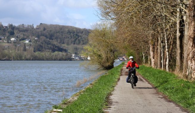 Dem Ufer entlang: Mit dem Rad auf dem Radweg «La Seine à Vélo» bei Hautot-sur-Seine.