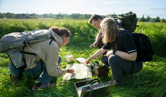 Die «Green Escape Touren» kombinieren Wandern mit Rätseln. Ohne Smartphone, mit vor Ort ausgegebenem Material, lösen die Teilnehmer Aufgaben auf bis zu vier Kilometer langen Strecken.