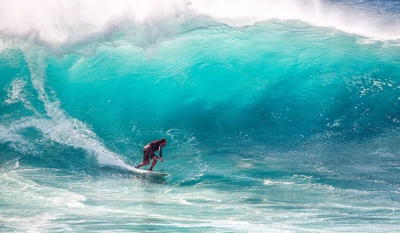 Münchner Firma baut Riesenwelle für Surfer auf Hawaii Für Profis und Touristen