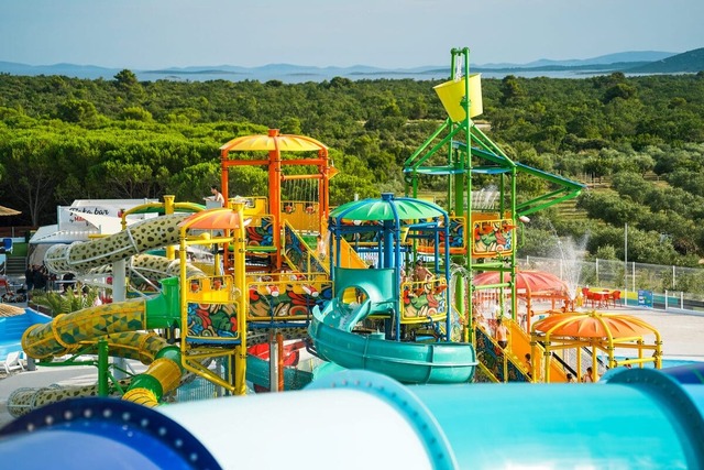 BILD-Beschreibung Otvorenje_Aquaparka_Dalmaland