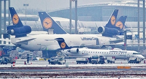 Nichts ging mehr: Wegen starken Schneeunwetters wurde der Betrieb am Frankfurter Flughafen vorübergehend geschlossen.