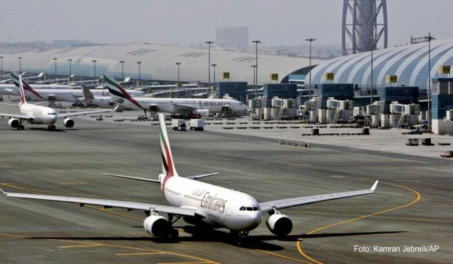 Flughafen Düsseldorf: Studentin reist mit Luxus-Artikeln aus Dubai ein